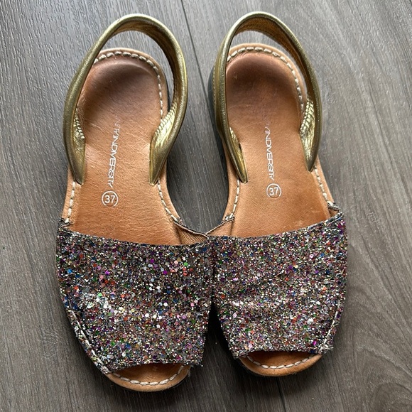 Gold Glitter Flats with Open Back Design - Picture 1 of 7